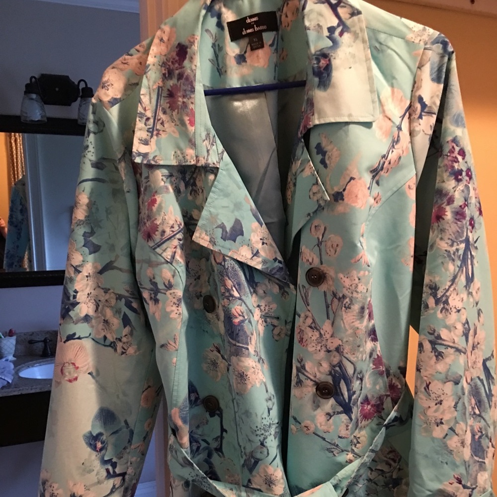 Dennis Basso trench coat/raincoat